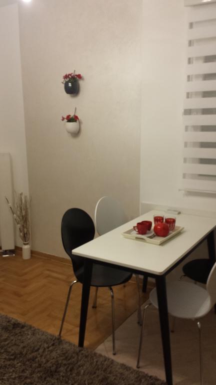 Apartment Fini Tivat Luaran gambar