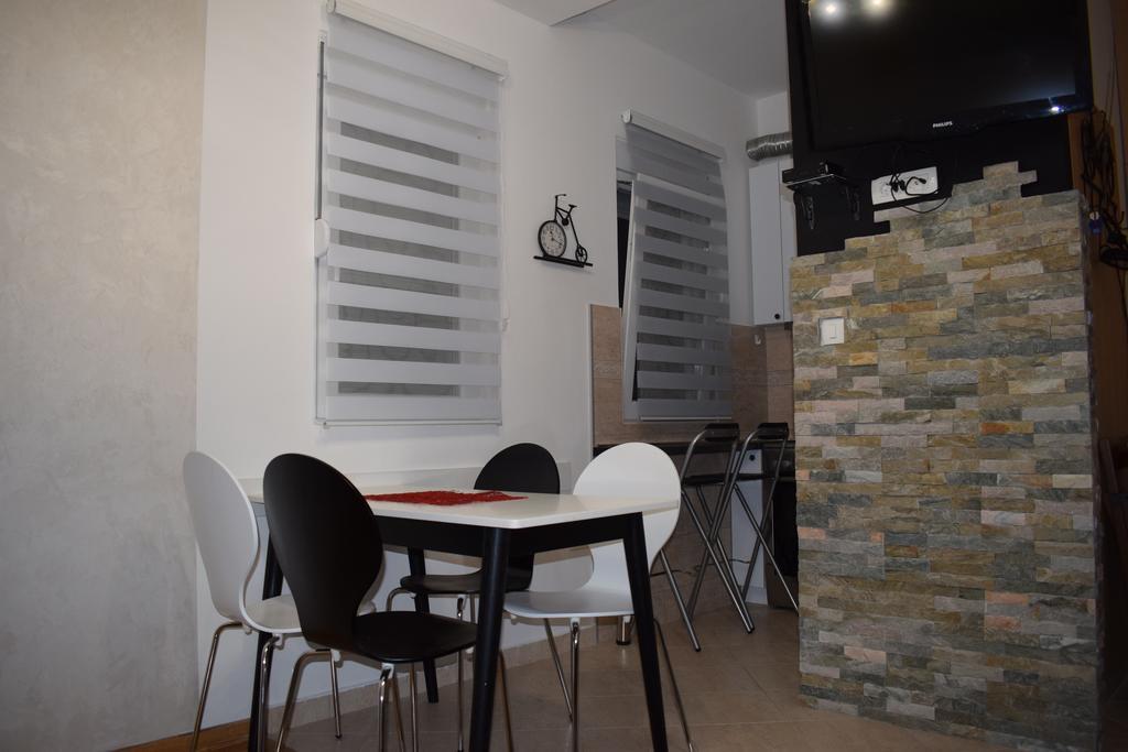 Apartment Fini Tivat Luaran gambar